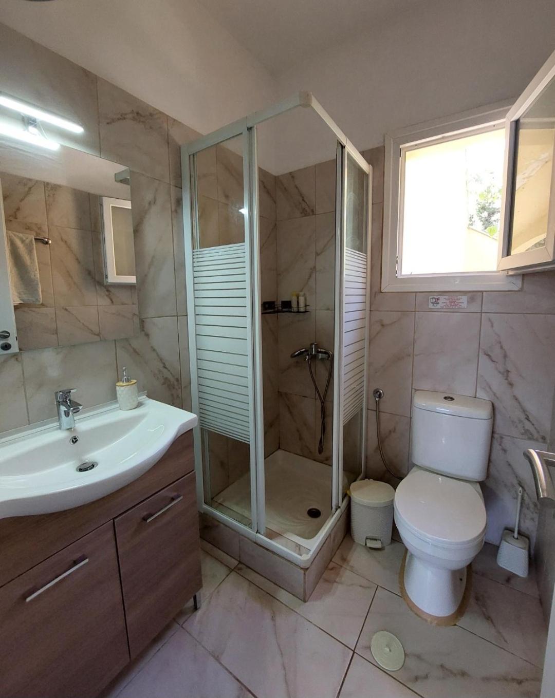 Thanos Guesthouse Corfu Agioi Deka  Eksteriør billede